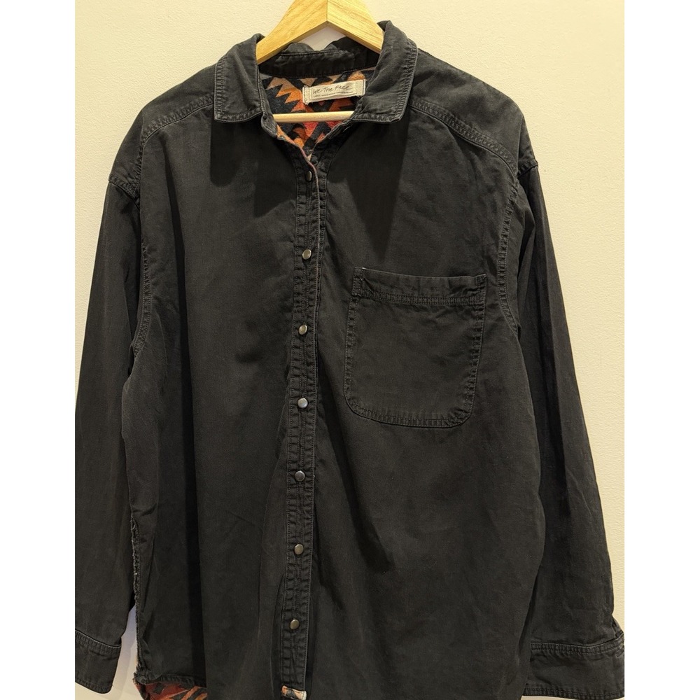 We The Free Shirt Adult Size Large Dark Gray Aztec  Southwestern Collared Shirt